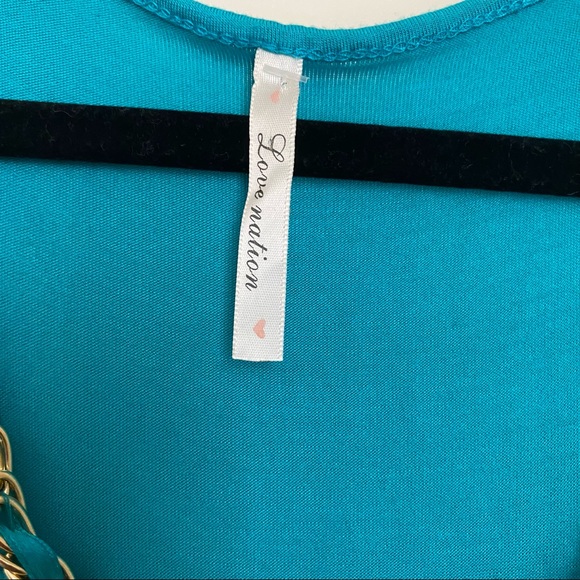 👚✨ LOVE NATION TOP✨ - Picture 3 of 5